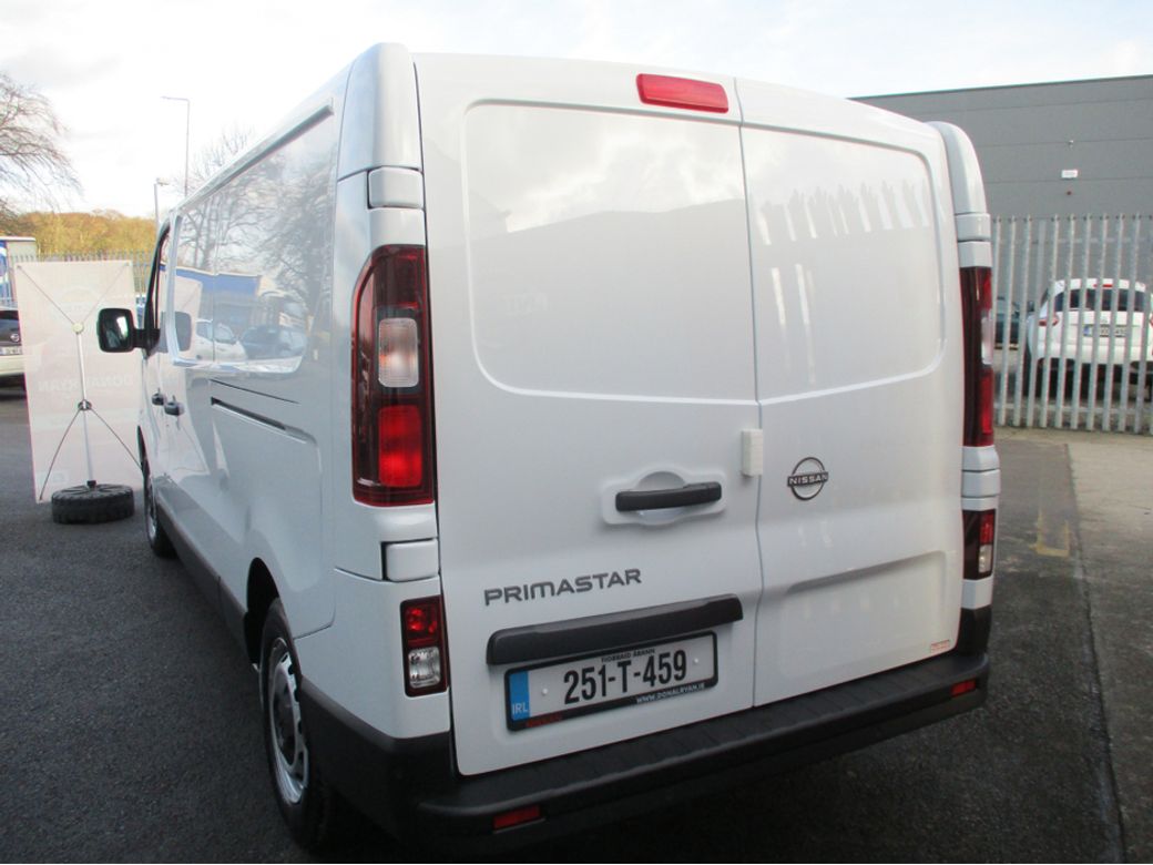 2025 Nissan Primastar