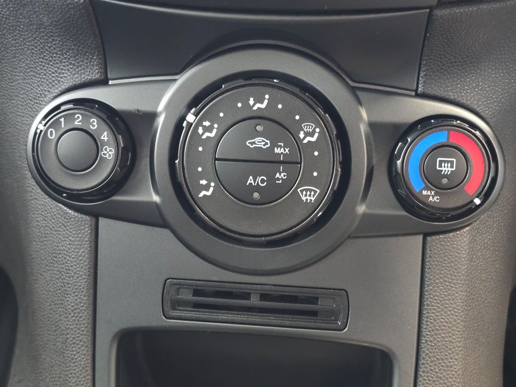 2015 Ford Fiesta