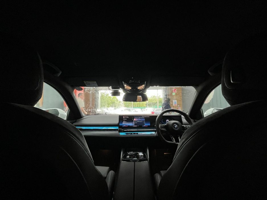 2023 BMW i5