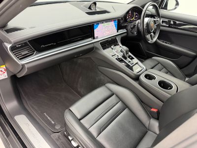 2020 Porsche Panamera