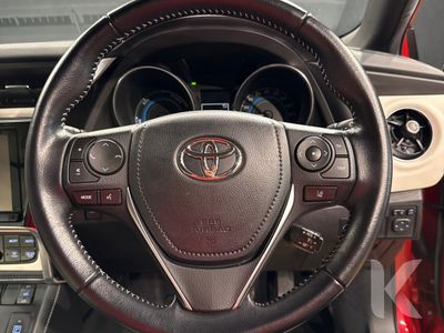 2016 Toyota Auris