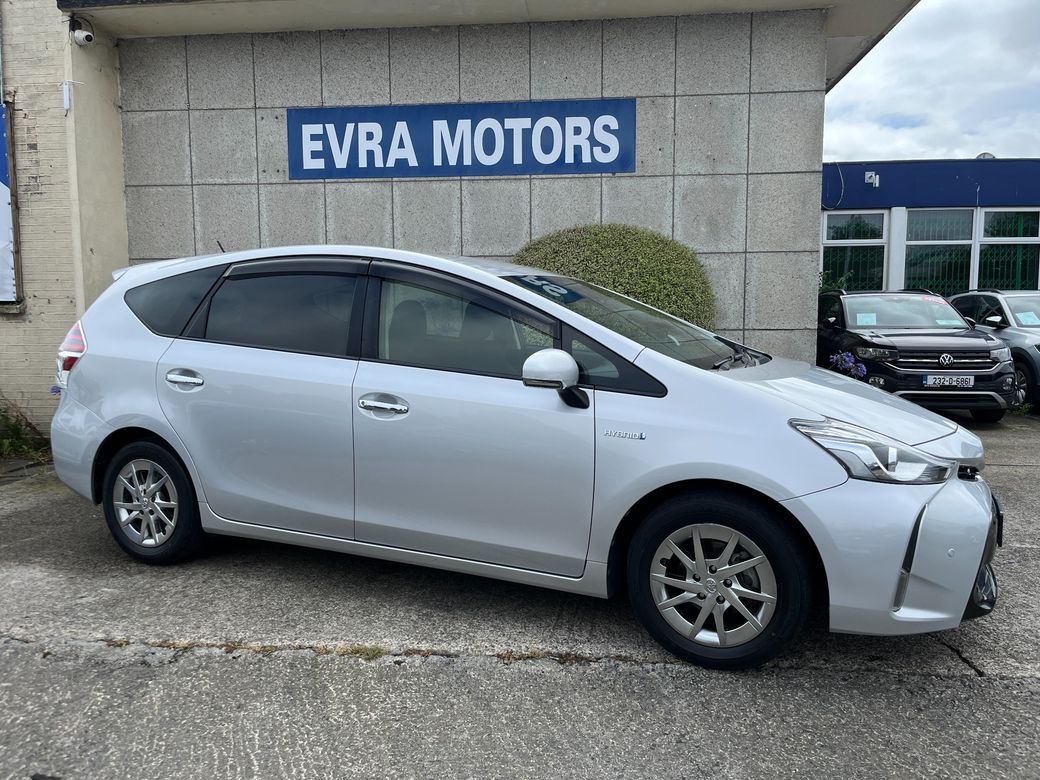 2016 Toyota Prius Alpha