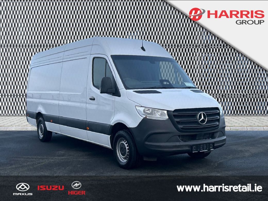 2025 White Mercedes-Benz Sprinter