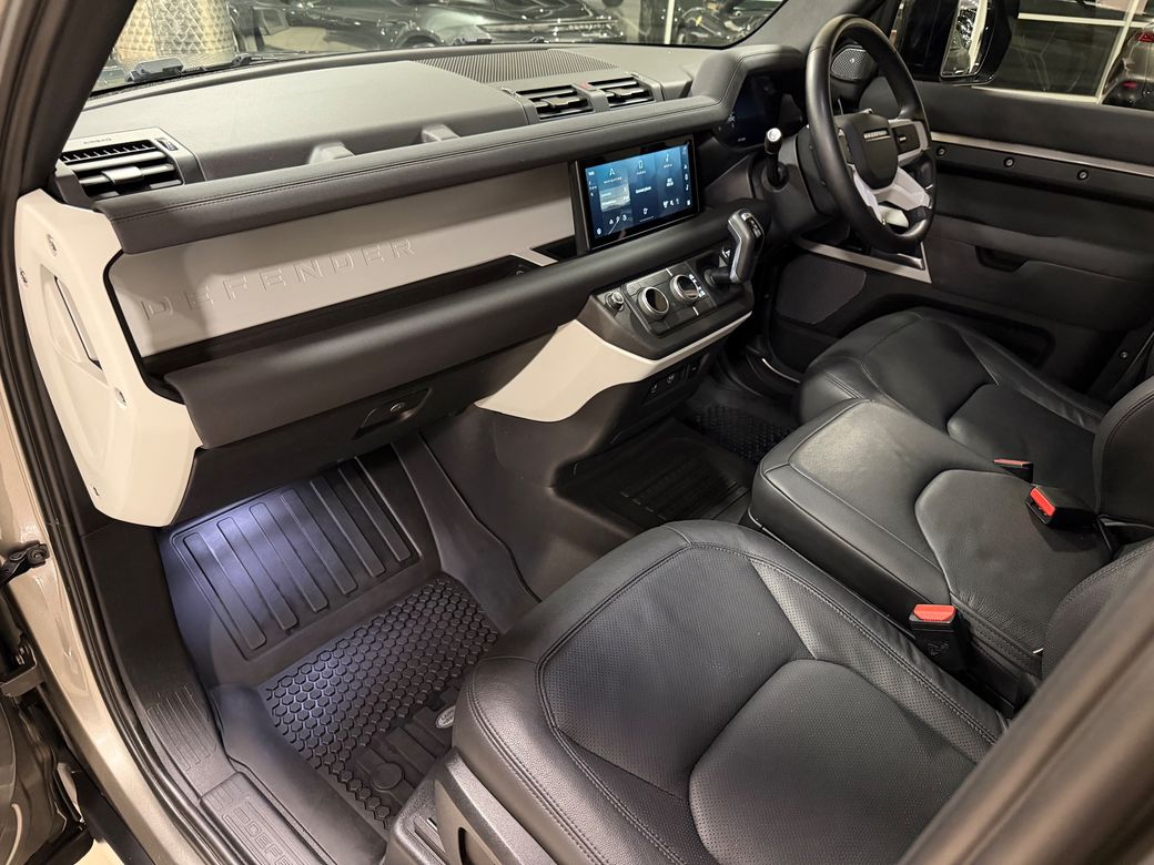 2023 Land Rover Defender