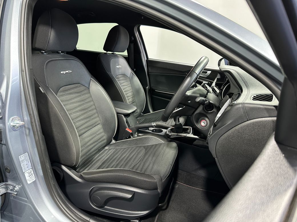 2023 Kia Ceed