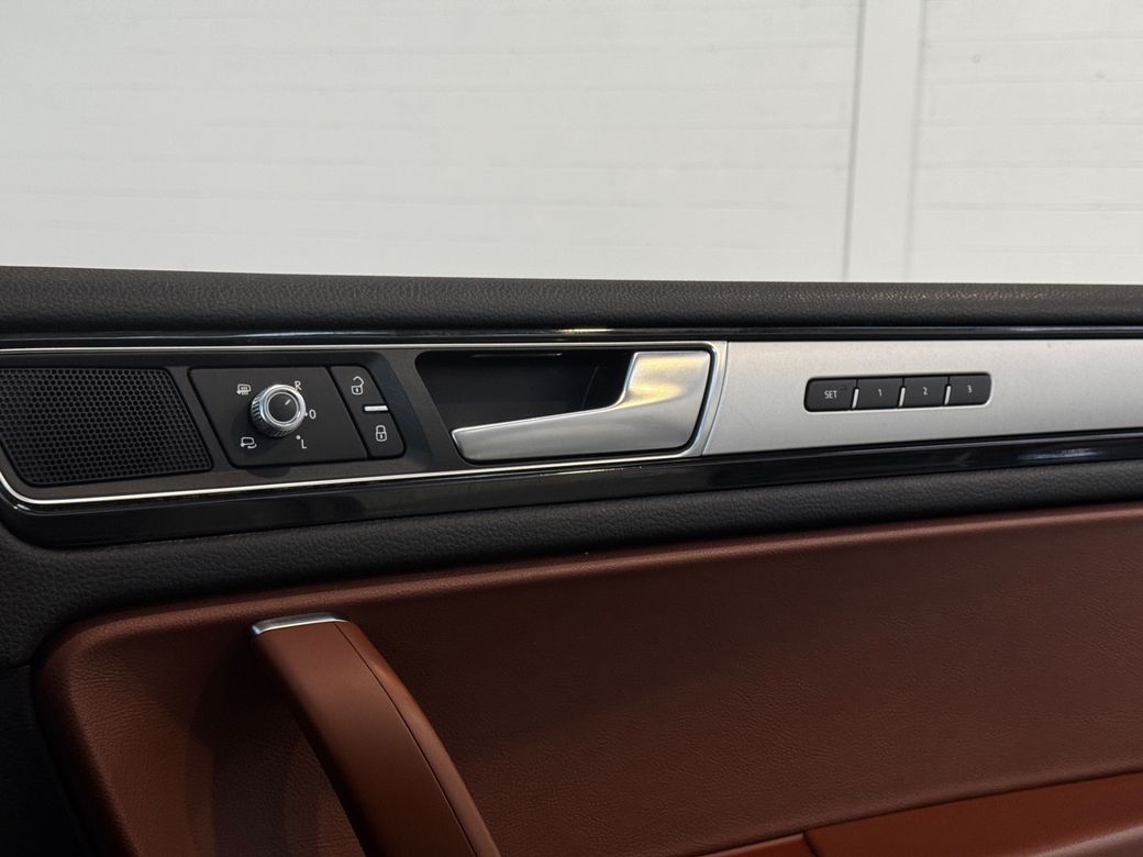 2018 Volkswagen Touareg