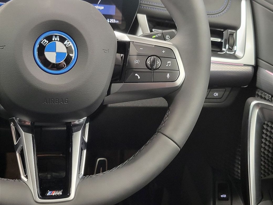 2025 BMW iX1