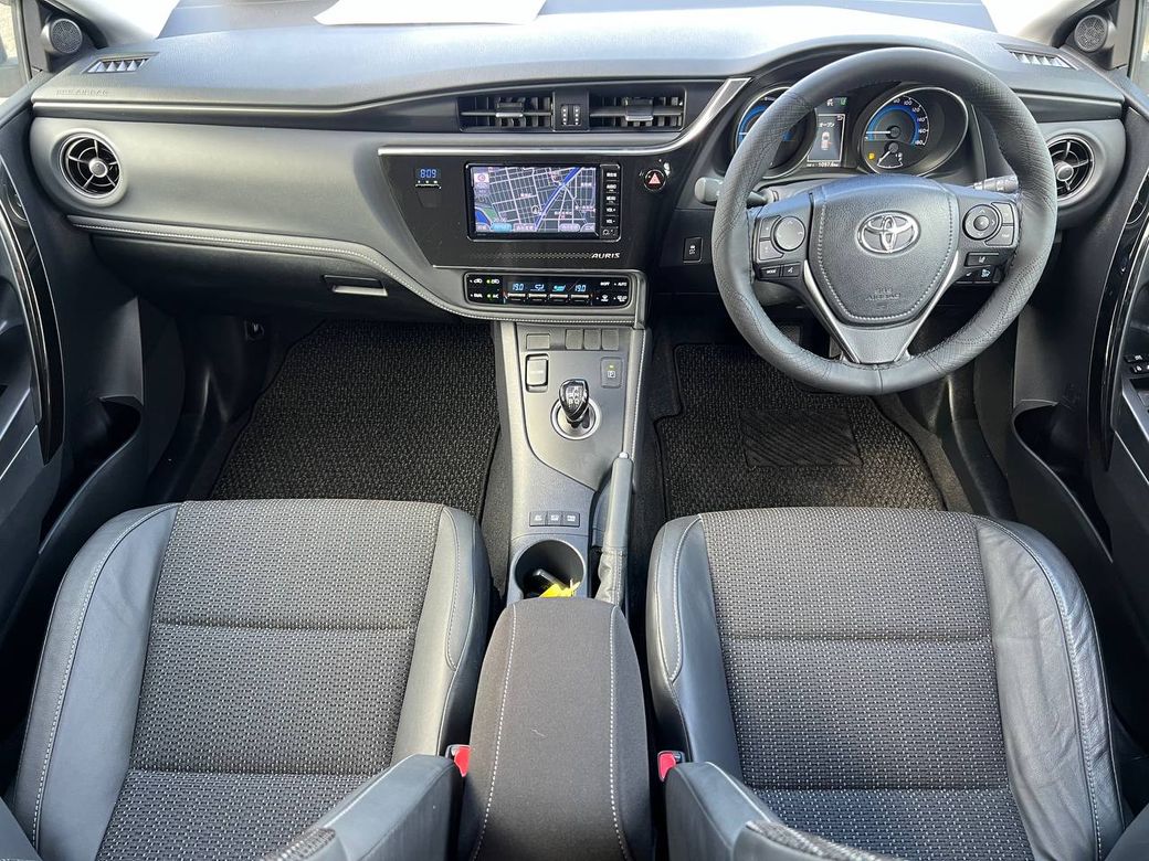 2016 Toyota Auris