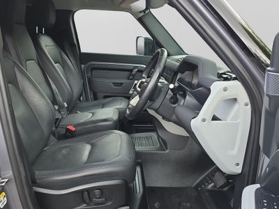 2023 Land Rover Defender