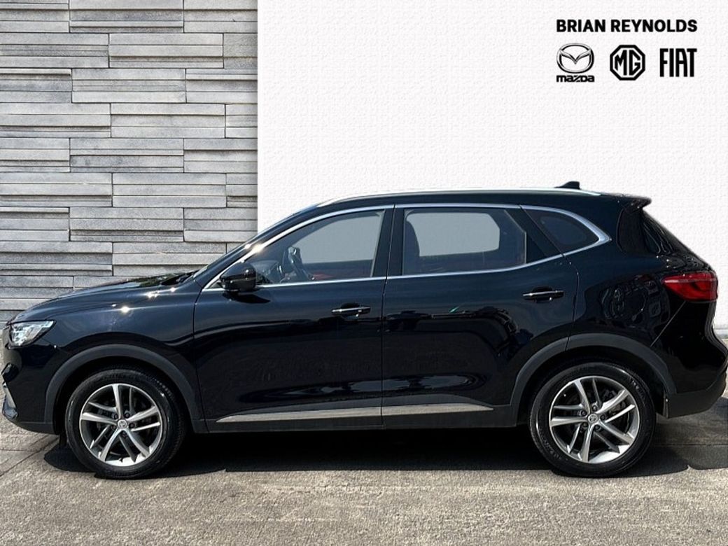 2022 MG HS
