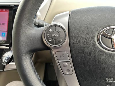 2019 Toyota Prius Alpha