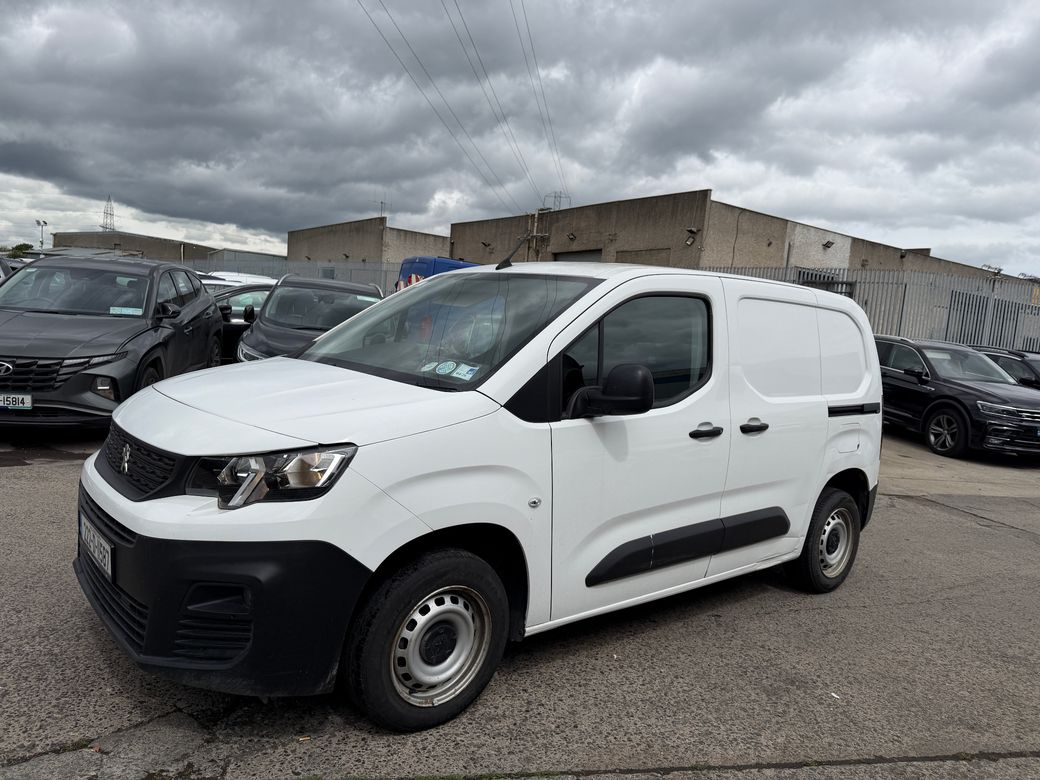 2022 Peugeot Partner