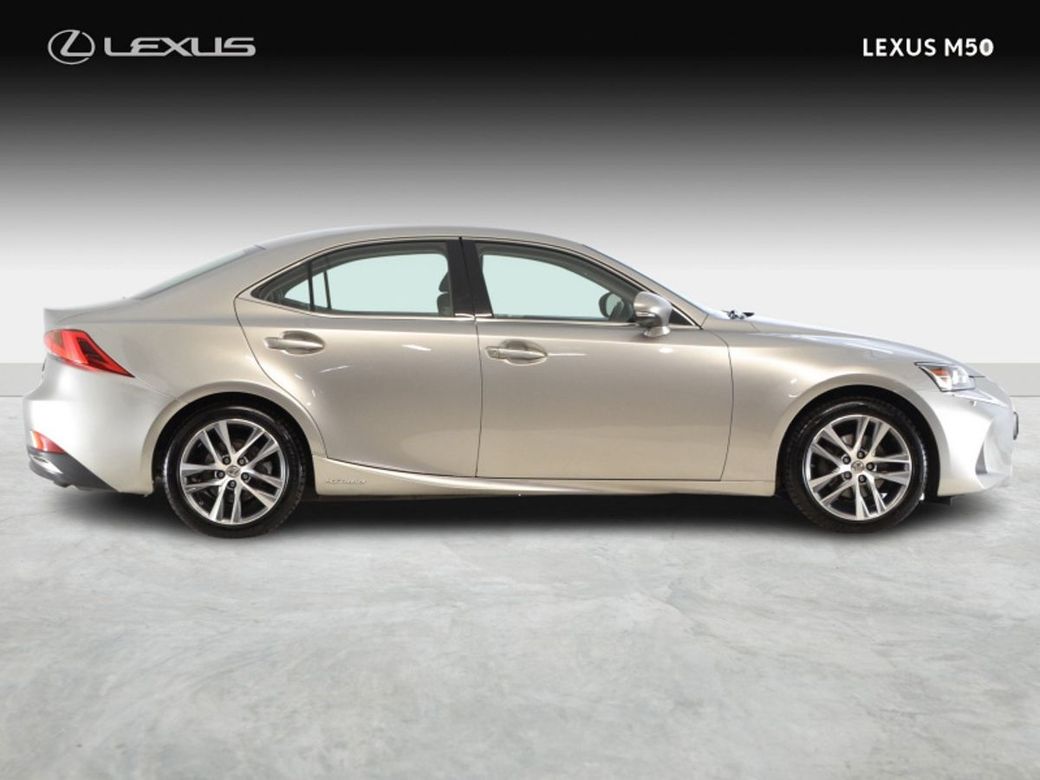 2019 Lexus IS