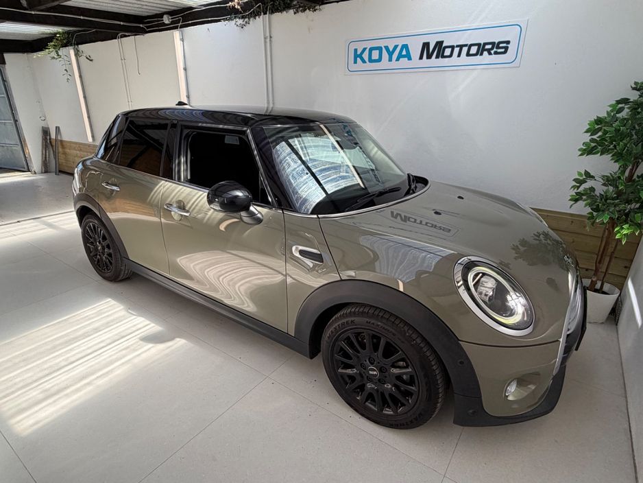 2019 Mini Hatch