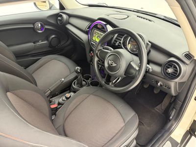 2017 Mini Hatch