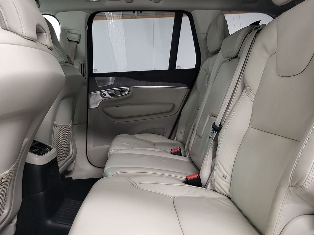 2023 Volvo XC90