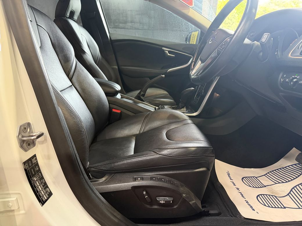 2015 Volvo V40