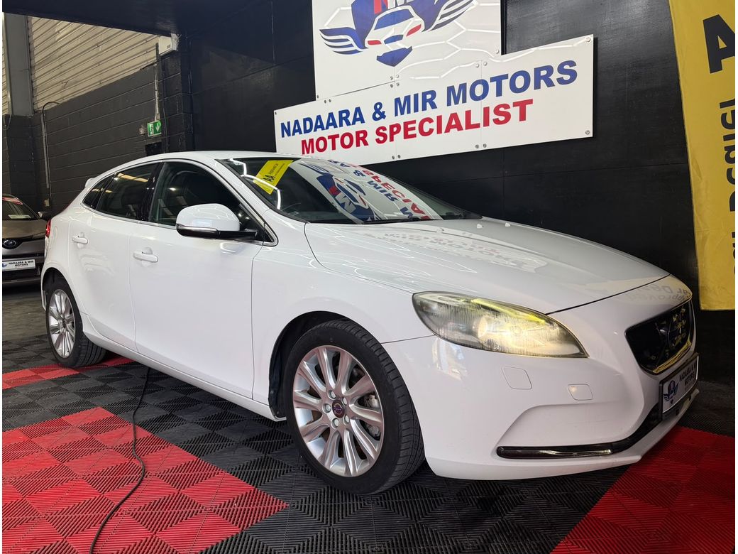 2015 Volvo V40