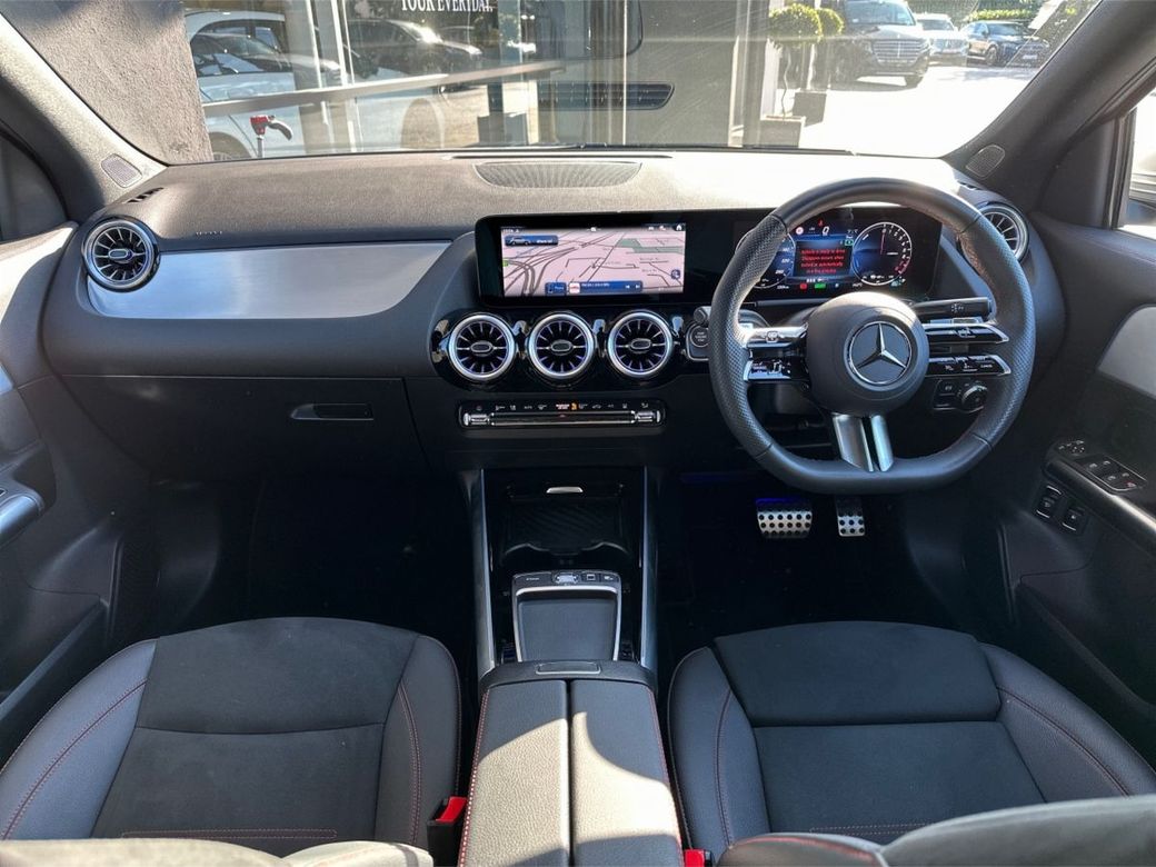 2025 Mercedes-Benz GLA Class