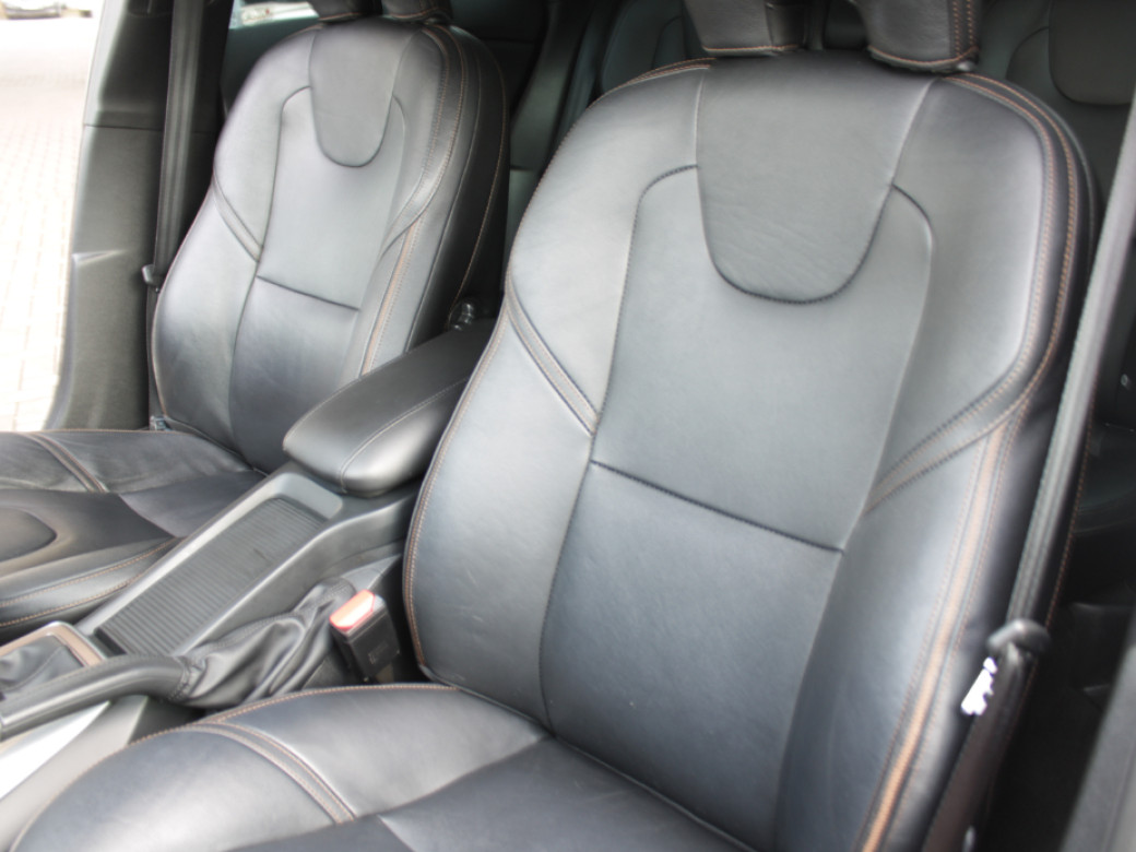 2016 Volvo V40 Cross Country