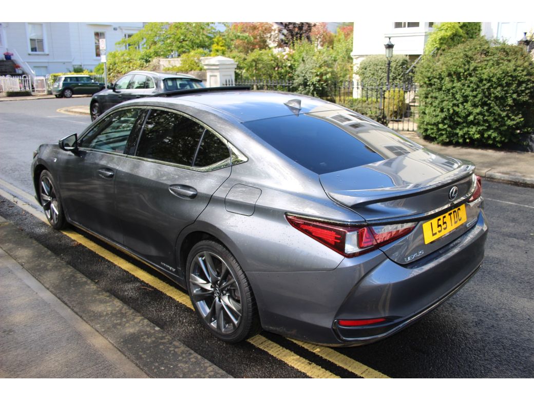 2019 Lexus ES 300h