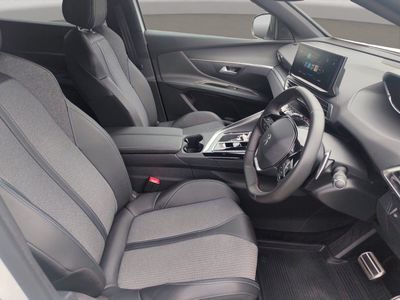 2024 Peugeot 5008