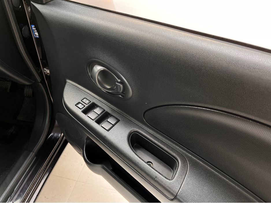 2016 Nissan March