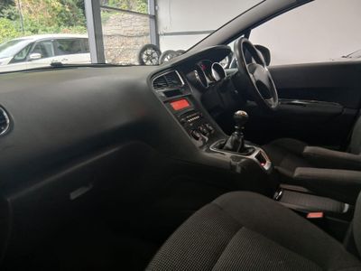 2016 Peugeot 5008