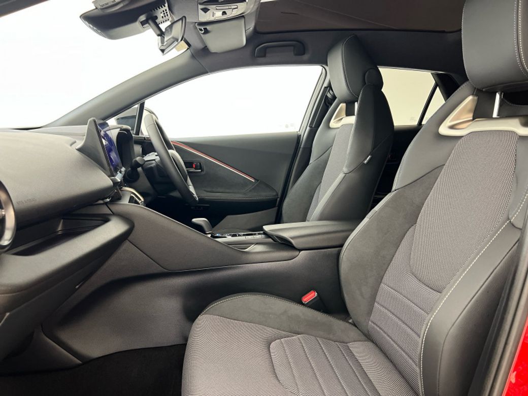 2025 Toyota C-HR