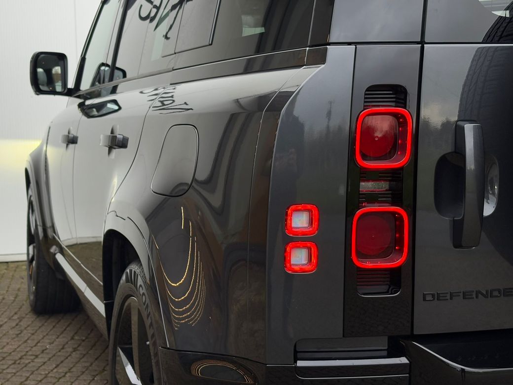 2025 Land Rover Defender