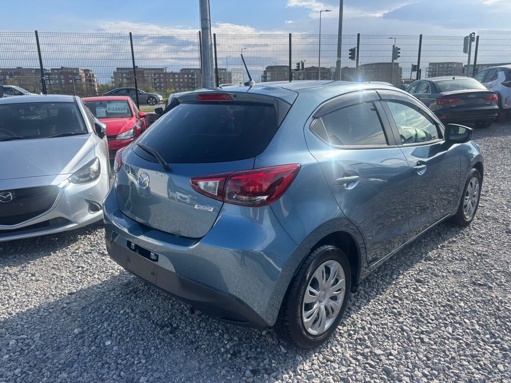 2016 Mazda Demio