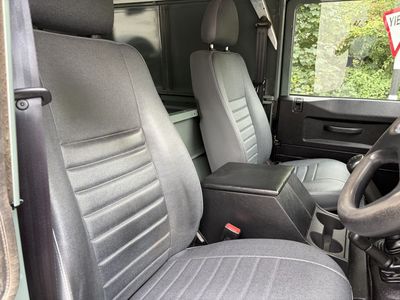 2015 Land Rover Defender 90