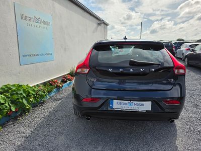 2019 Volvo V40