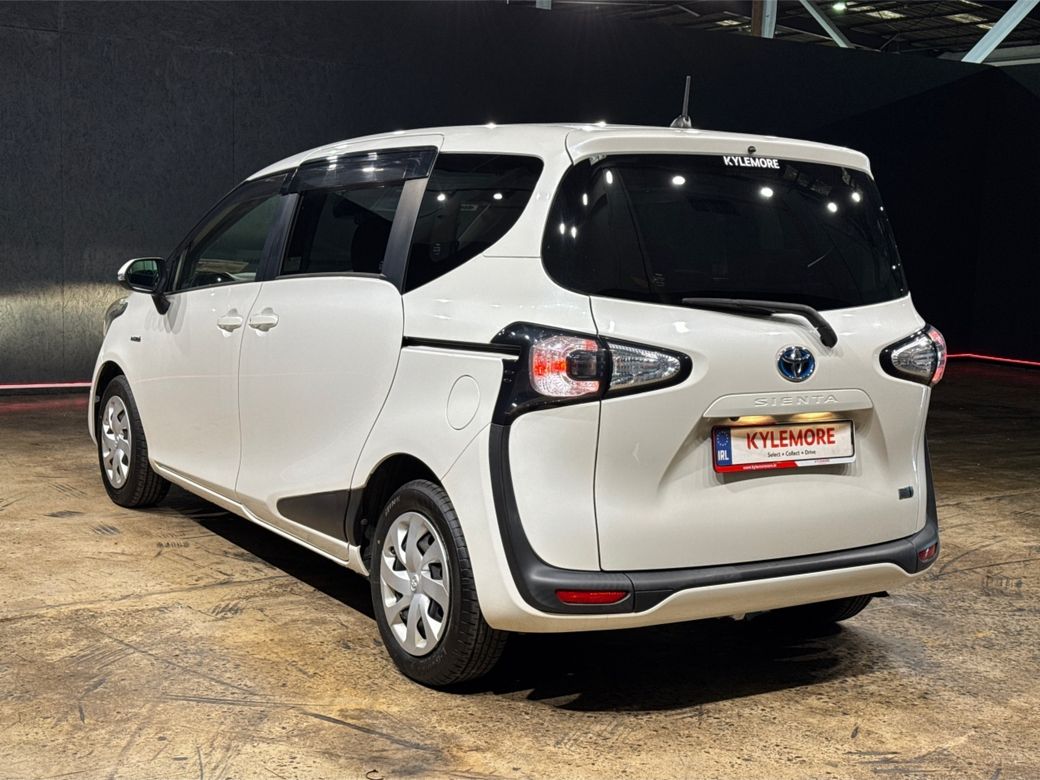 2017 Toyota Sienta