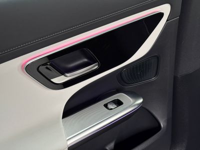 2025 Mercedes-Benz GLC Class