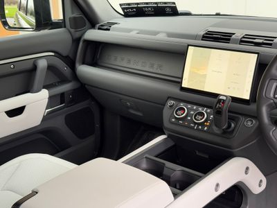 2025 Land Rover Defender