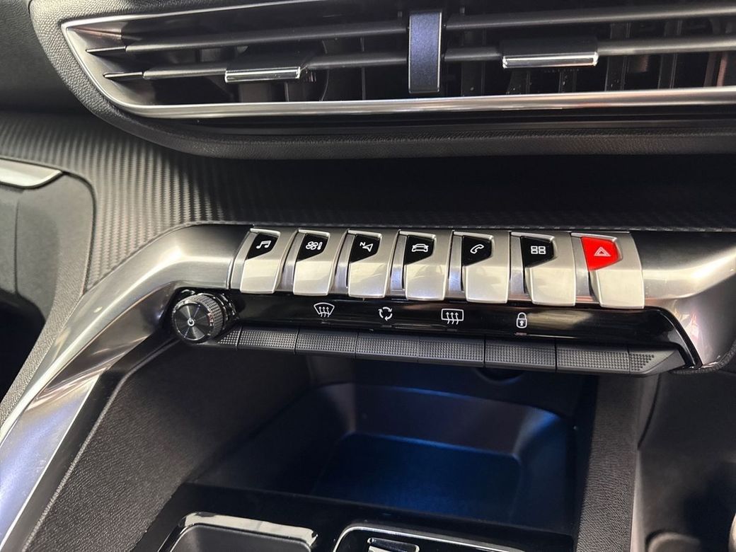2024 Peugeot 5008