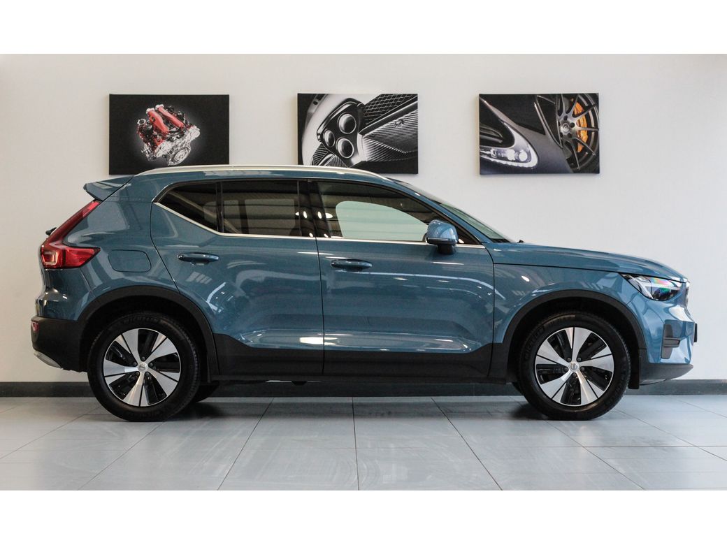 2023 Volvo XC40