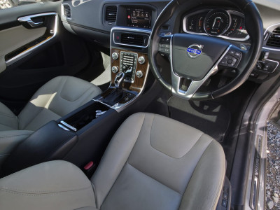 2018 Volvo V60 Cross Country