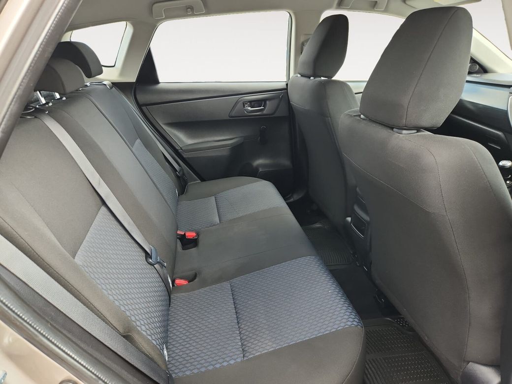 2015 Toyota Auris