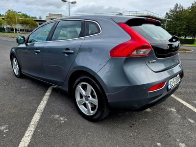 2016 Volvo V40