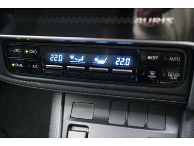 2017 Toyota Auris