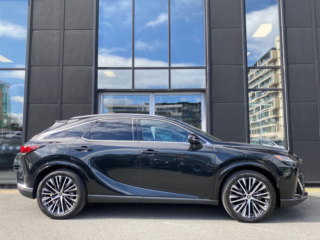 2025 Lexus RX450h+
