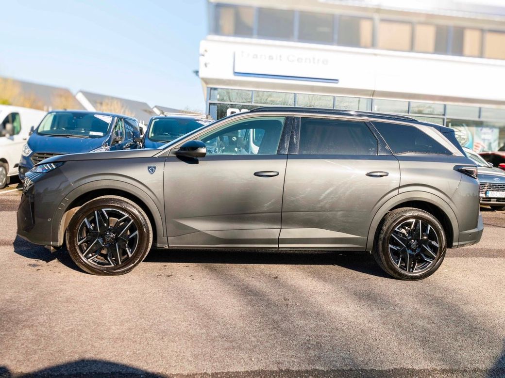2025 Peugeot 5008