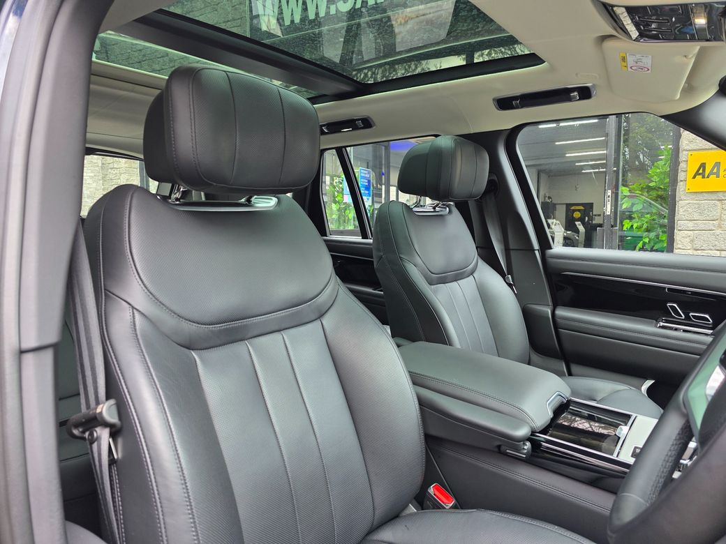 2025 Land Rover Range Rover