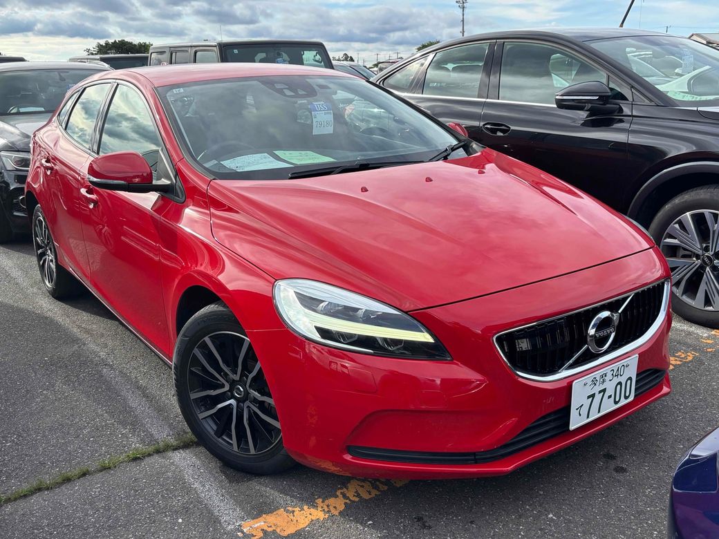 2018 Volvo V40