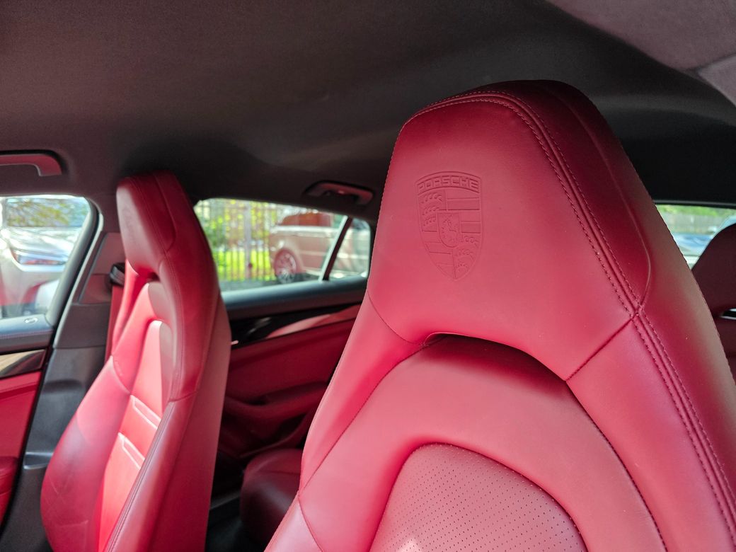 2018 Porsche Panamera