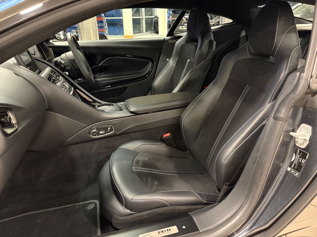 2022 Aston Martin DB11