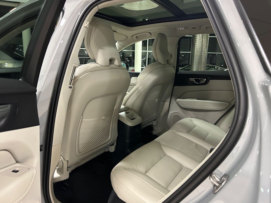 2025 Volvo XC60
