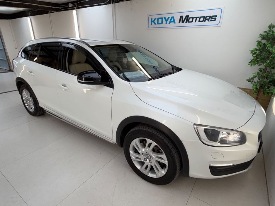 2017 Volvo V60 Cross Country